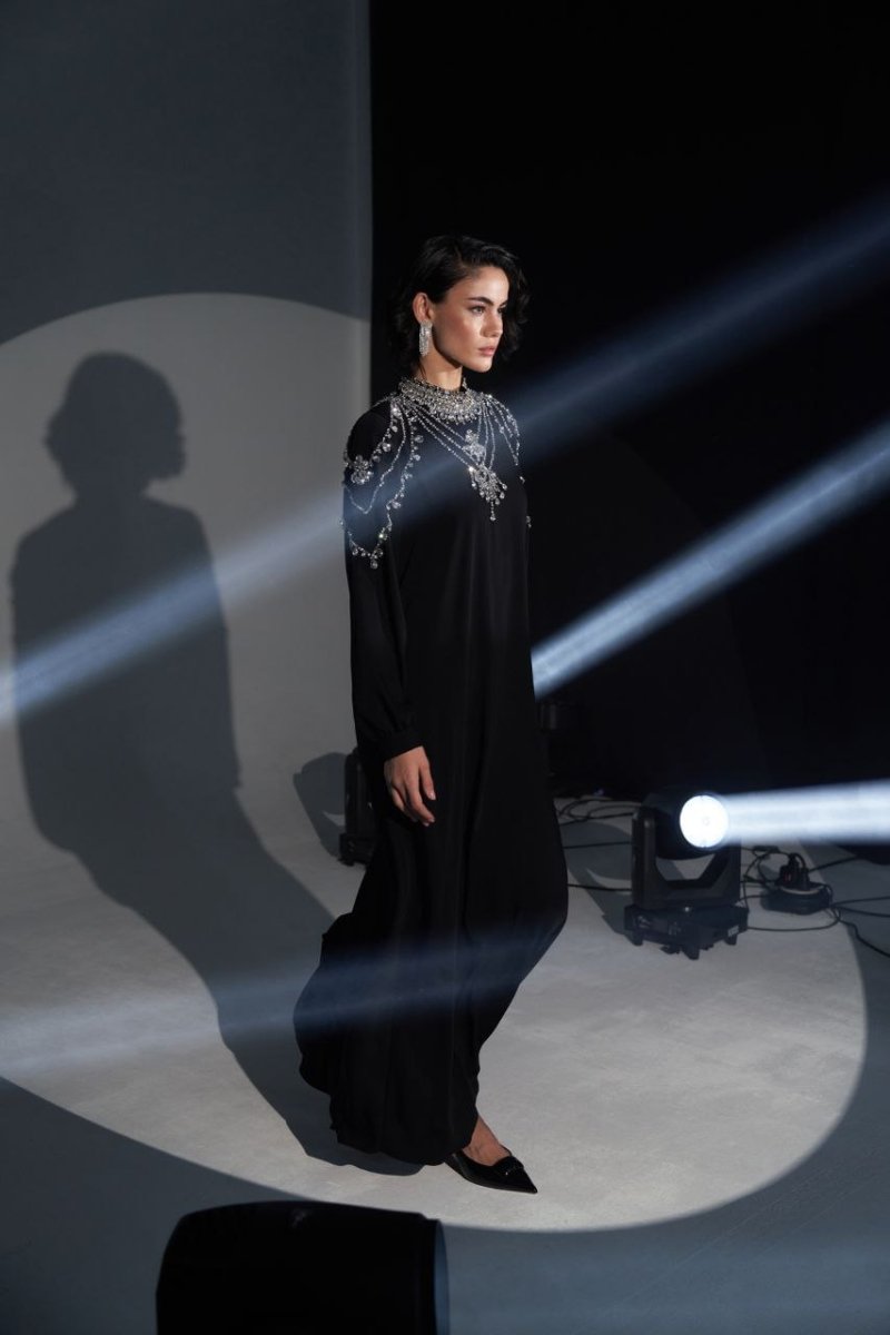 Midnight Halo Abaya - Veil of the Essence