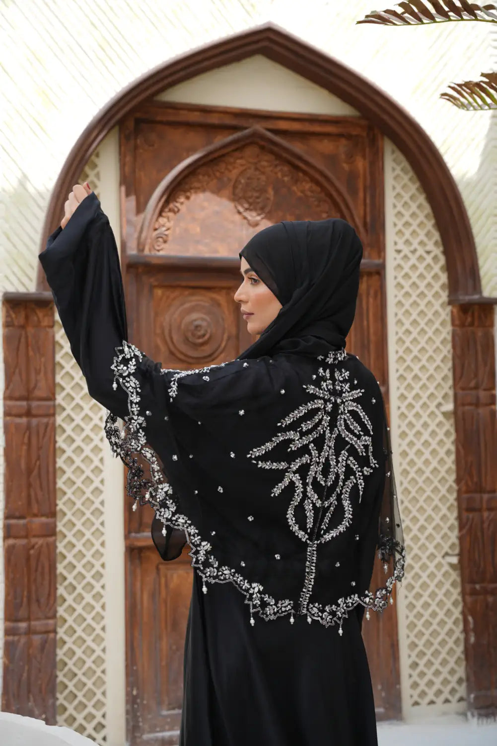 Moon’s Shadow Abaya & Cape Set - Veil of the Essence