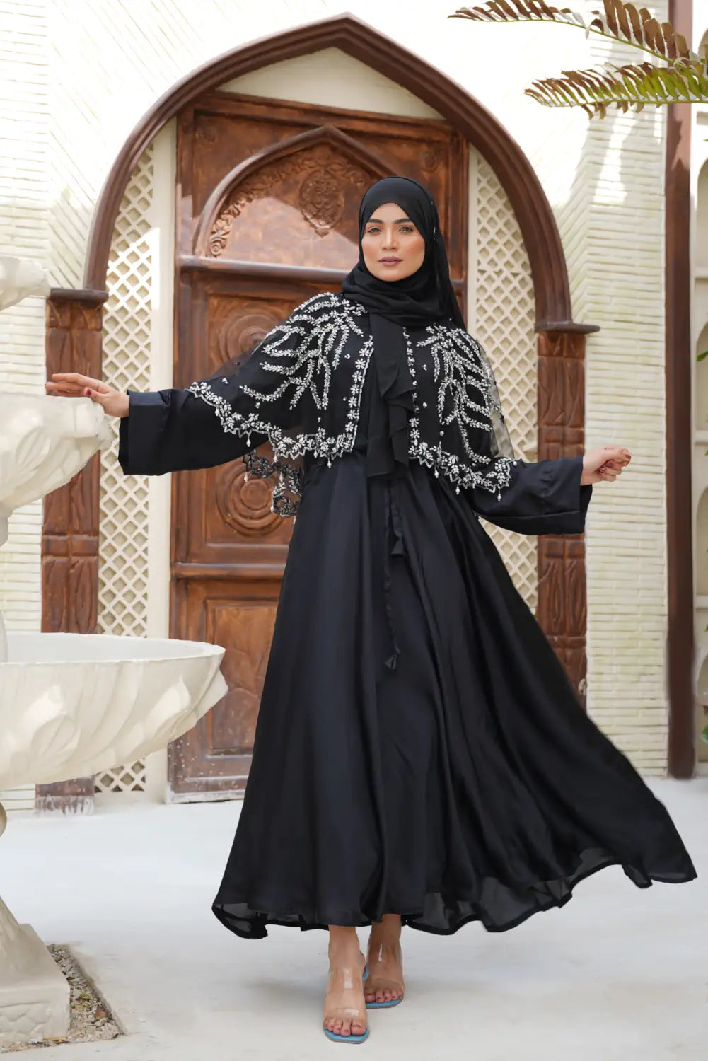 Moon’s Shadow Abaya & Cape Set - Veil of the Essence