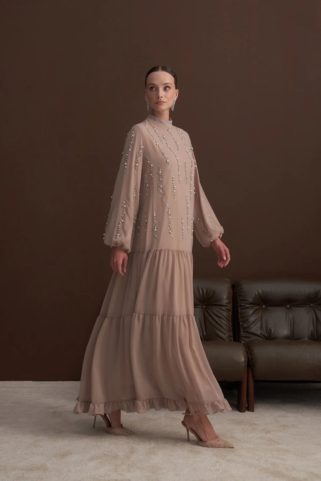 Radiant Dune Abaya - Veil of the Essence