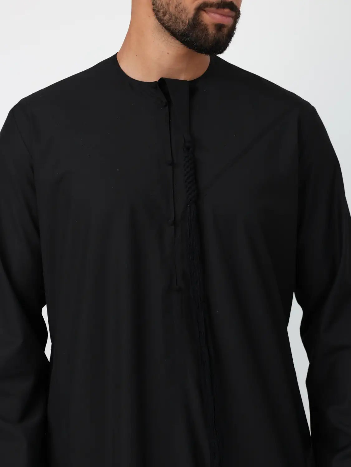 Black Emirati Kandura - Veil of the Essence