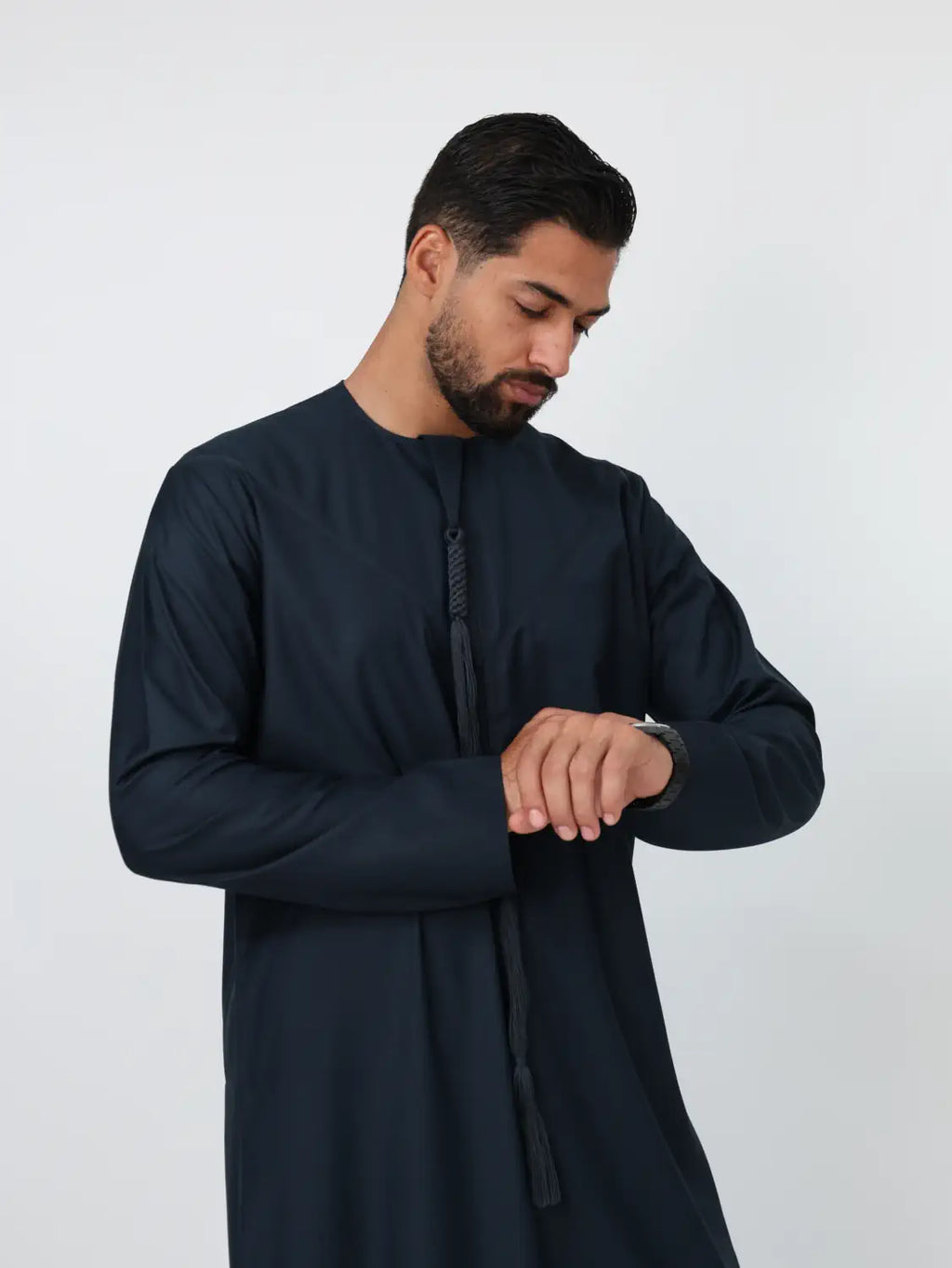 Navy Blue Emirati Kandura - Veil of the Essence