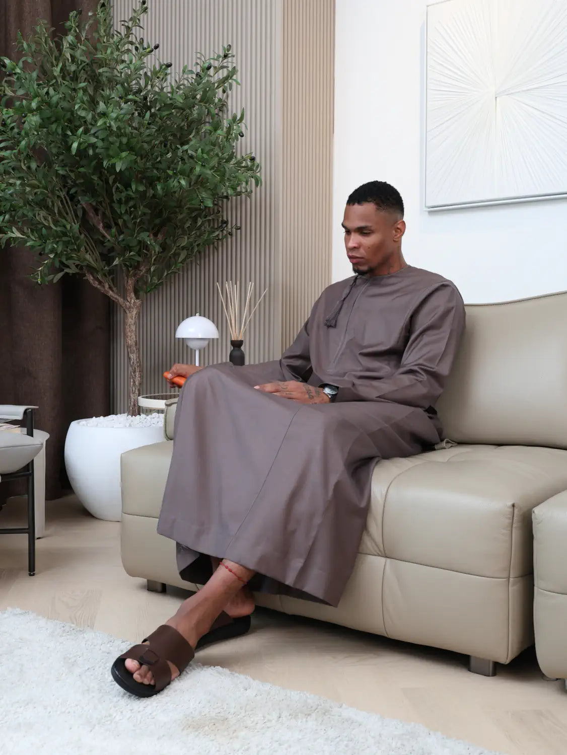 Earth Brown Omani Kandura - Veil of the Essence